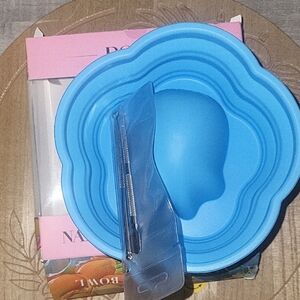 Blue Silicone Flower-Shaped Manicure Bowl